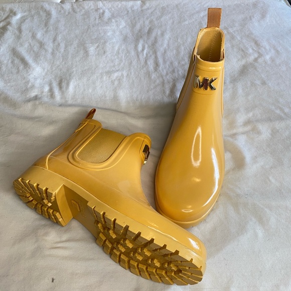 Michael Kors Sidney Rain Boots - Picture 6 of 6